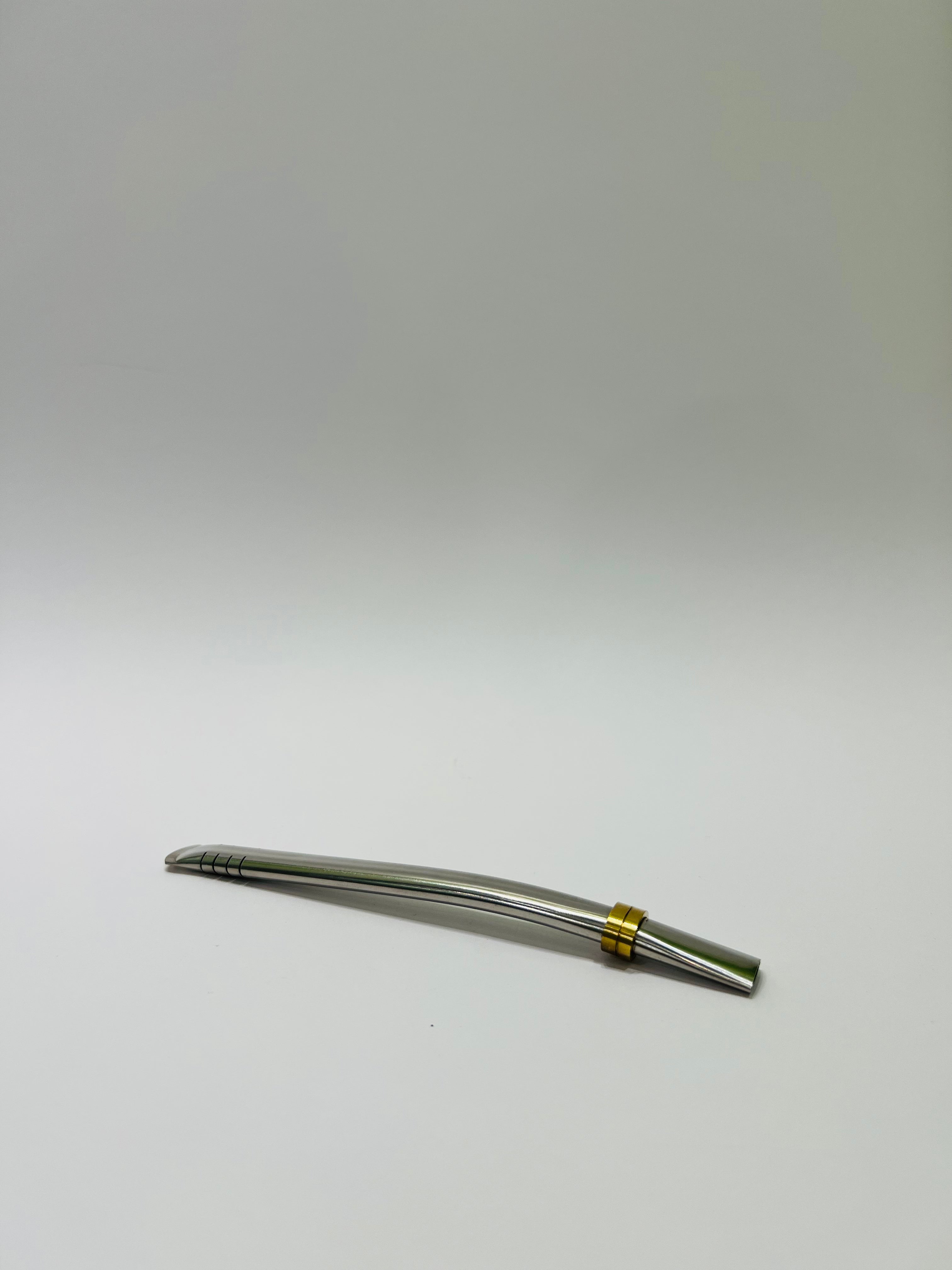 Mate bombilla for non-dismountable mate